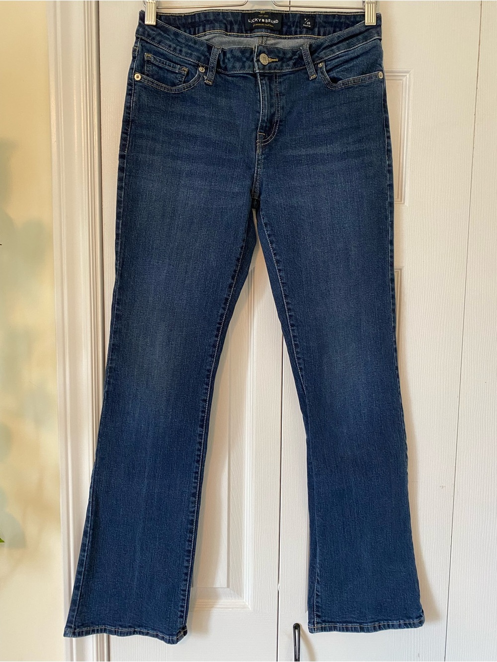 Lucky Brand Lolita Boot cut 9 inch rise Size 8 / 29 Regular Jeans